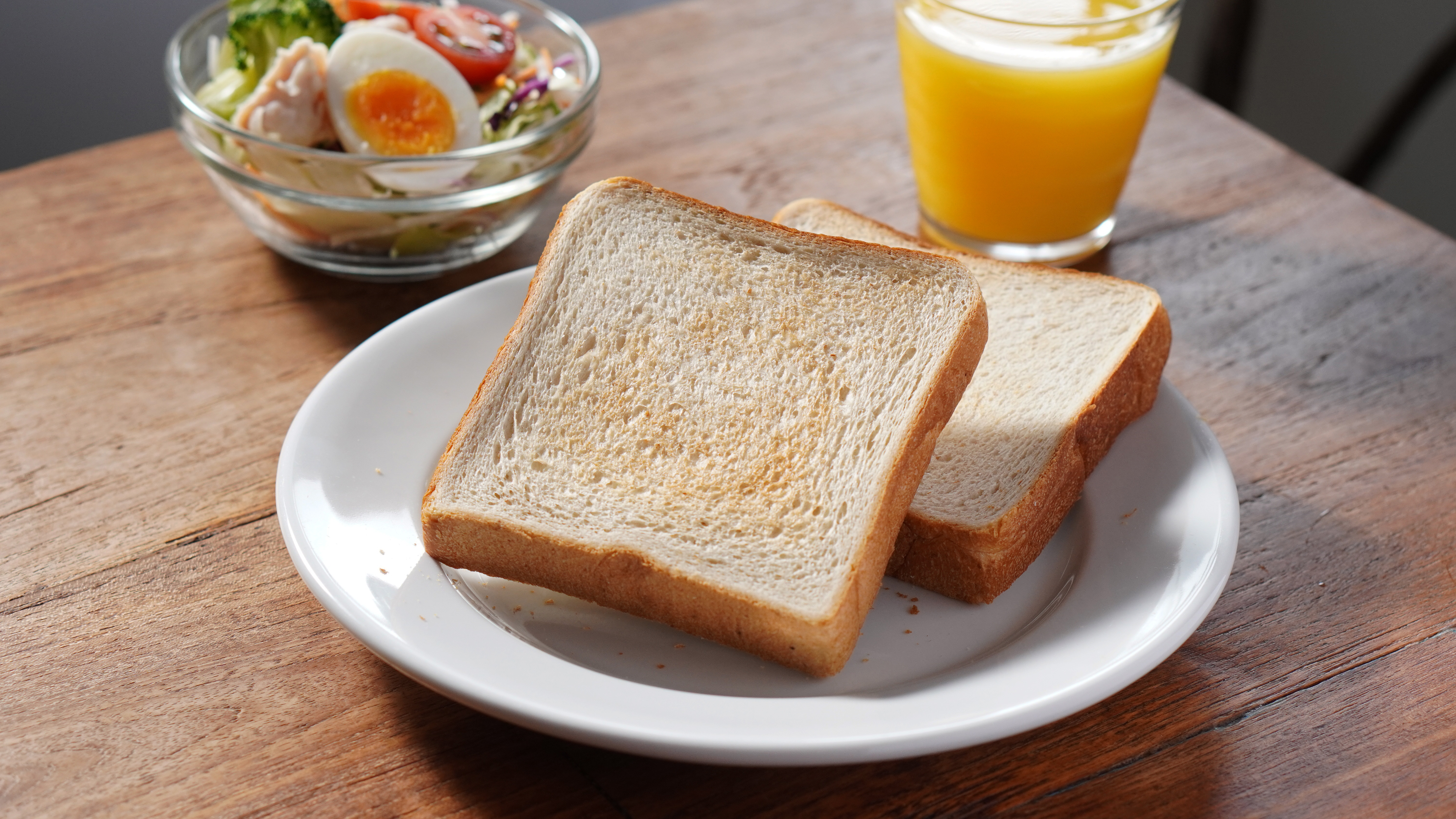 食卓で楽しむdankenの食パン
